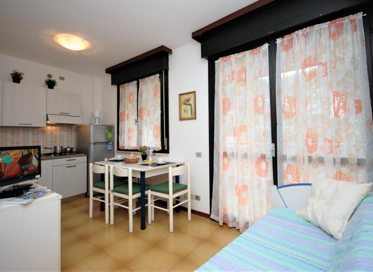 Residenza La Meridiana Lignano Sabbiadoro Exterior photo
